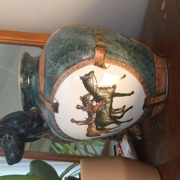 Vintage WBI Porcelain Chinese Equestrian Vase - Picture 3 of 11